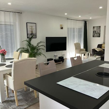 Moderne Einliegerwohnung Naehe Ingolstadt Und Bad Goegging Munchsmunster Exterior foto